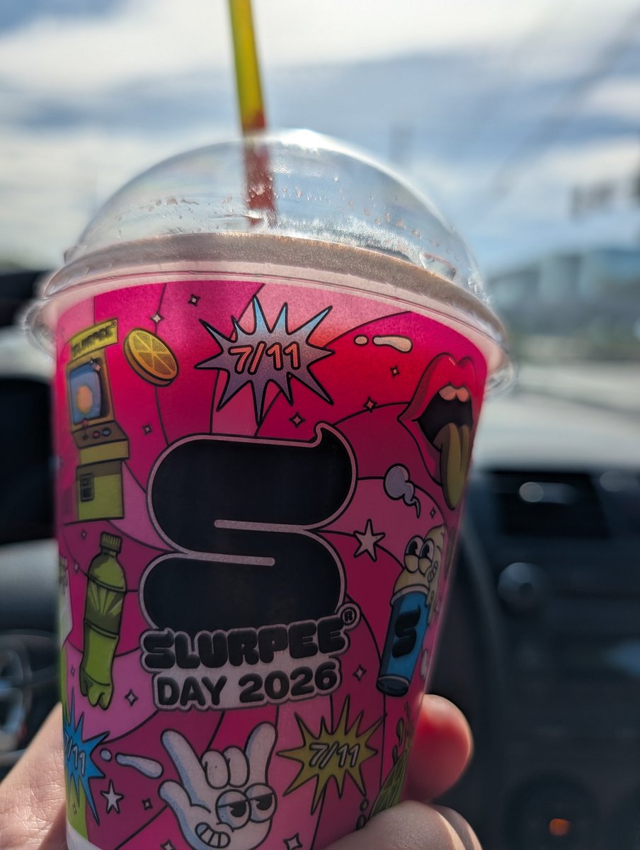 Wambajam's tweet photo. My calendar today said 7/eleven🥤 https://t.co/9f2DD2y0qG