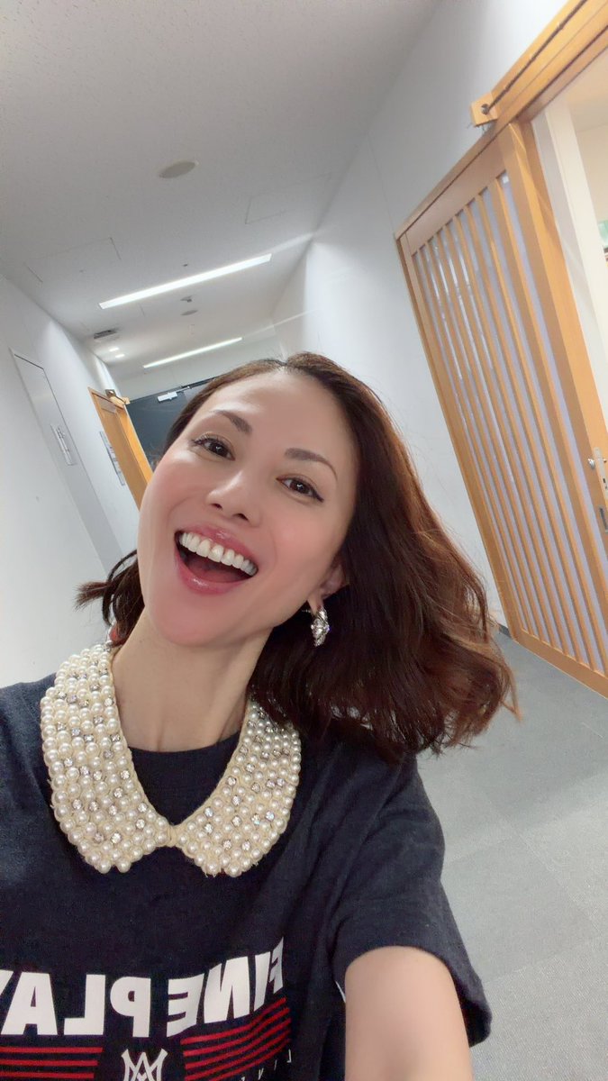 MAX_NANA_'s tweet photo. おはようございます☀️「MAX LIVE CONTACT 2026 ～FINE PLAY～」大阪公演！！大成功に終わりました✨✨✨
弾けました！盛り上がりました！！
FINE PLAYでした👍👍👍👍
参加した皆さま♡ありがとうございました！次は神戸🎶待ってるよー🥳 https://t.co/Rfn96PT3Rm