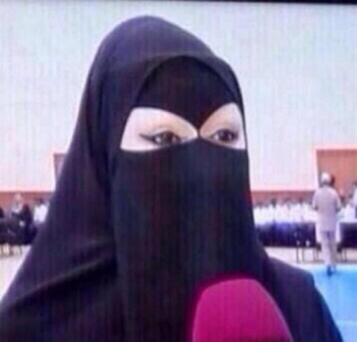 OfificaRlay's tweet photo. اللي بتفصل على ميسي بالانستقرام عشان مدرب سويسرا يشبه زياد بن نحيت https://t.co/Iz2BW2t8LD
