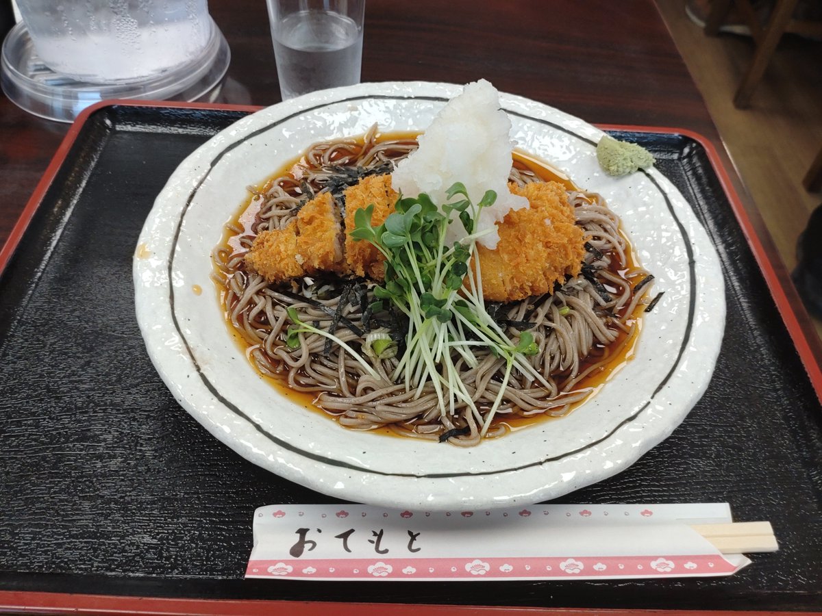 ju_rear's tweet photo. おはようございます☀
昨日はお休みでした〜
久しぶりに美味しいもの食べにお出かけできて良かった
健康に感謝w
寝起きとかまだけっこう咳出るのよね…
なんで？

ということで
今日もお仕事です
終わったらとりあえずイラストだな♪ https://t.co/PNLFRaBQLT