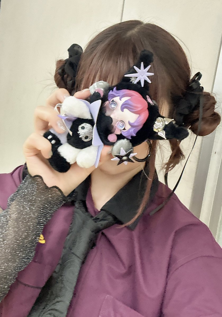 Citrontea_888's tweet photo. THECINEMA
今日のコーデです💜
もし会える方いましたら、お会いしてください✨
今日もクロミちゃんスカルパンダ付けてます！

#SEKAINOOWARI
＃セカオワ
#THECINEMA
#Enderさんと繋がりたい https://t.co/31PAip6mcs