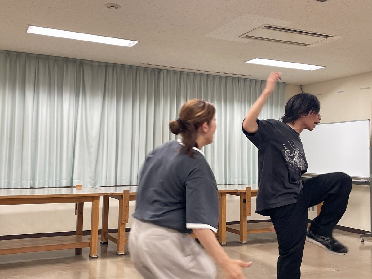 pegasussaku's tweet photo. #ガルノヴァ 稽古でした。
僕はヘアピンが似合うなぁと思いました。
ヘアピン似合うマンとして、もっと頑張ります。

サイン入りサイリウム付きチケットの予約は本日12日まで！チェキダウッ
https://t.co/mqSF4elQ7J https://t.co/Z8D0E0Cnz7