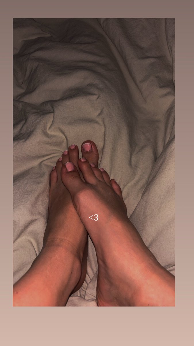 Alexiavf8b's tweet photo. Slicka på dem äckliga loser slavar!
#Swefindom #Findom #Slav #Fotslav #Footslave #Paypig #Paypiggy #Drain #Goddess #Lick #Misstress #Loser #Slave #Pedicure #Bemywallet https://t.co/L0YMGzfNgj
