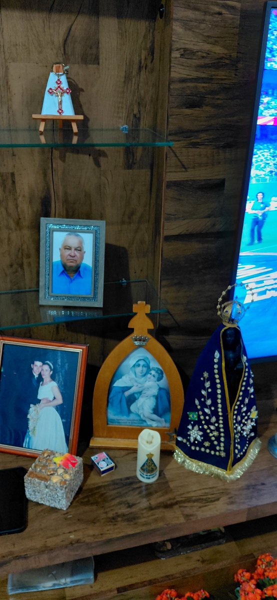 serginho9511's tweet photo. Santo terço mensal da família Gonçalves. 5 anos, hoje, do falecimento do meu, Darci. E encerra com uma confraternização familiar. https://t.co/gK0PEcTEmp
