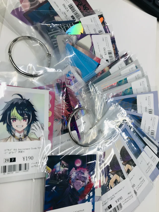 lashin_sendai's tweet photo. 【#らしんばん #仙台 店/入荷情報】

朝から🌞にじさんじグッズ＆チェキをたくさん補充しました！

あなたの推しが見つかるかも…！？
ぬいストア前後にぜひおこしください💕

🌟にじさんじグッズ買取強化実施中！👇
https://t.co/EIOjS3vvfI https://t.co/89hloirOzk