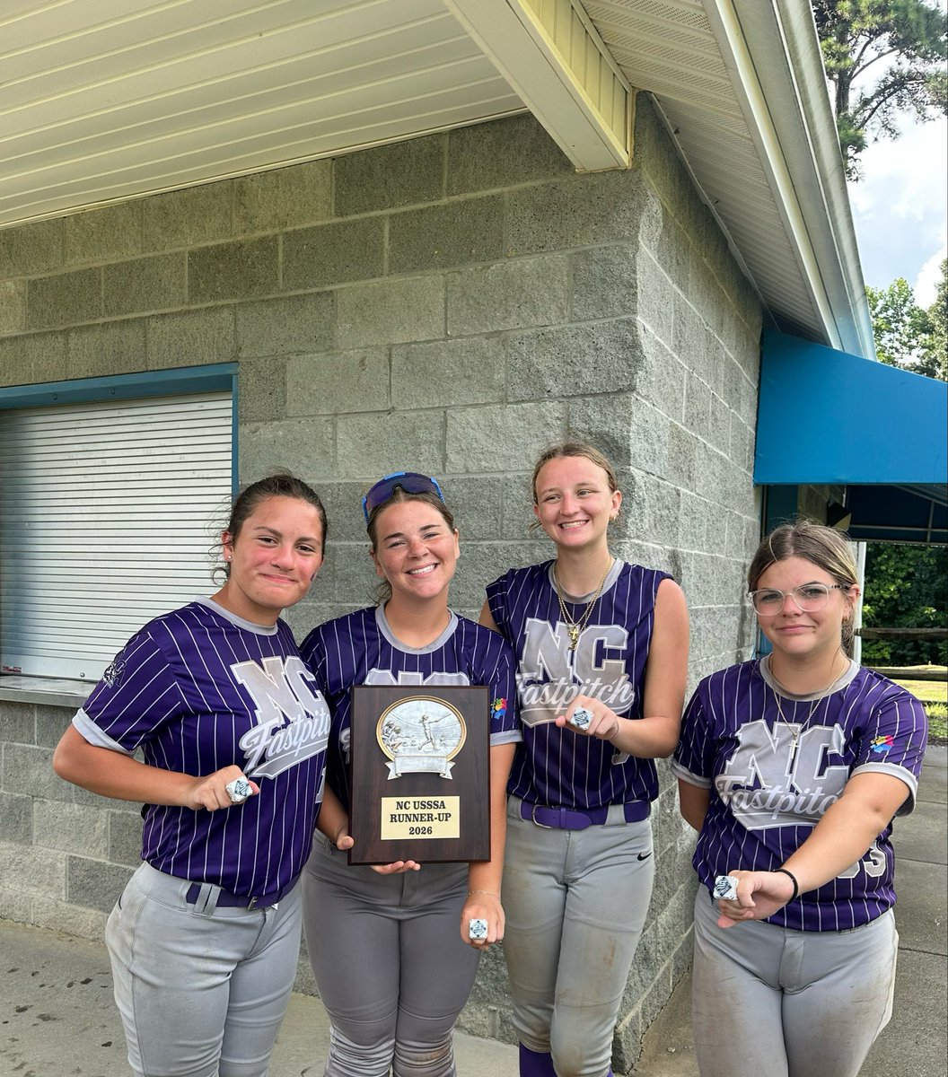 CheyenneS_27's tweet photo. Sac bunt, outfield plays between two games. Sadly, the rest of the day was rained out, but memories were made and joy was found. Thank you NC Fastpitch for having me!��� #Uncommitted @MUMonarchsSB @_Coach_Alex_ @_Coach_Cara @PfeifferSball @paindawg45 @CatawbaSoftball https://t.co/46W36ntvkr