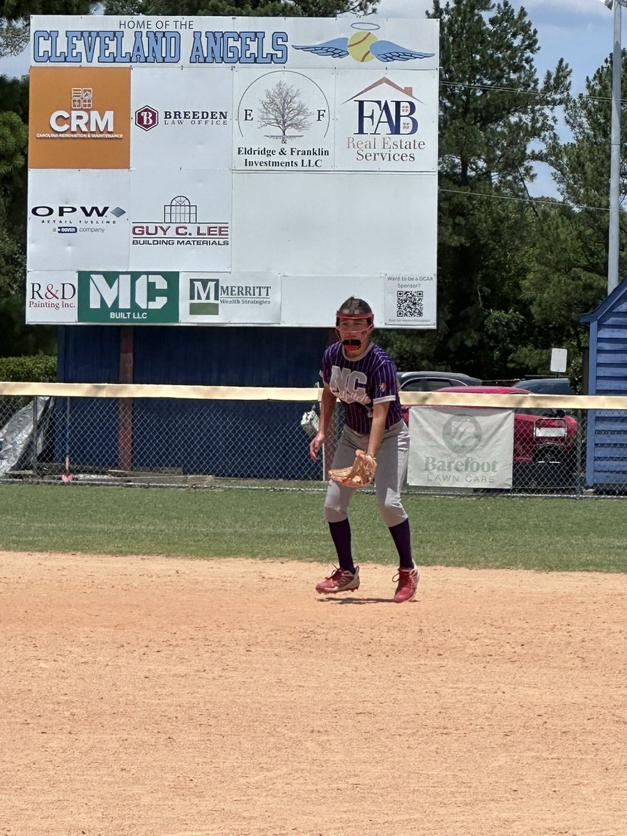 CheyenneS_27's tweet photo. Sac bunt, outfield plays between two games. Sadly, the rest of the day was rained out, but memories were made and joy was found. Thank you NC Fastpitch for having me!��� #Uncommitted @MUMonarchsSB @_Coach_Alex_ @_Coach_Cara @PfeifferSball @paindawg45 @CatawbaSoftball https://t.co/46W36ntvkr