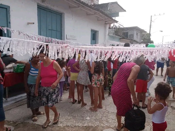 DeivyPrezMartn1's tweet photo. Aquí  #MiBarrioPorLaPatria en #SanctiSpíritusEnMarcha por un  #VeranoConMiGente 🏖️ https://t.co/2l0NkO168C