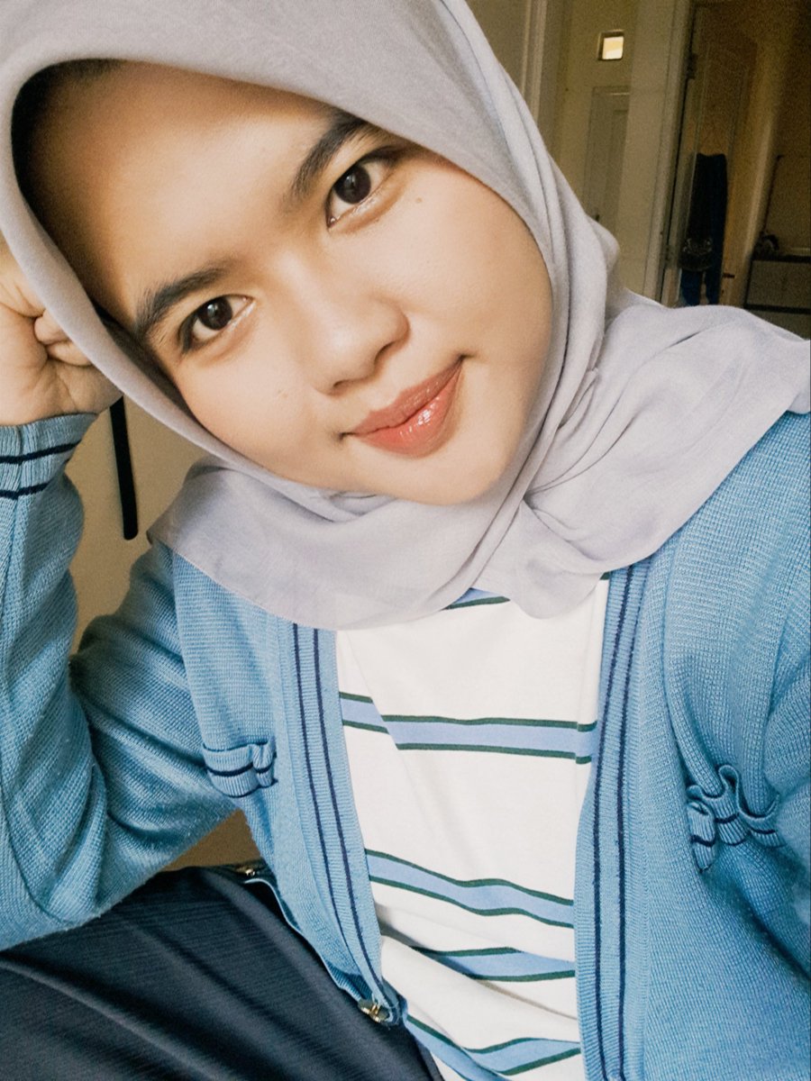 ceruleffy's tweet photo. anak apoteker h-20 ukom padetnya pol²annn🥴🥴 https://t.co/ClkZbWTQio