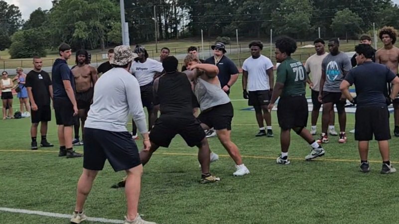 Marc214101's tweet photo. @WingateFb @HunterJolly1 @CoachUlassin I had a great time working out today at Wingate. Great competition, Great instruction, and a Great experience. https://t.co/YFAoRoyy26