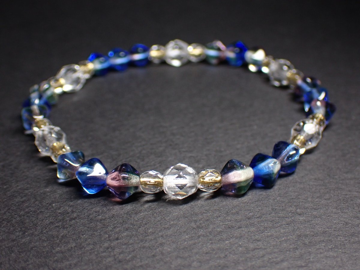 cgbracelet's tweet photo. チェコビーズブレスレットを4点アップしました！        

夏🍧によさげな色の少し変わった形のビーズを使ったものとなっております🌻

是非ご覧ください！ 

webサイト⬇️
https://t.co/KHOJGAAevQ

Pay IDアプリ⬇️
https://t.co/CLnmAXZQmb

#ハンドメイド #ブレスレット #チェコビーズ #チェコガラス https://t.co/Mz9L3cBBD0