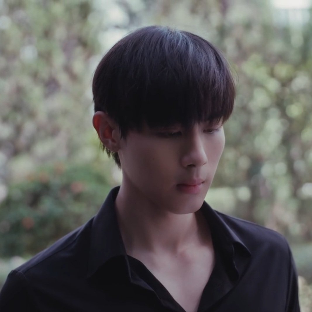 pttpholicc's tweet photo. i know he's grieving/plotting revenge but damn jay with this hairstyle is SERVING can we get more pls

#PaybackEP7
#PAYBACKTheSeries https://t.co/VQelETTgow