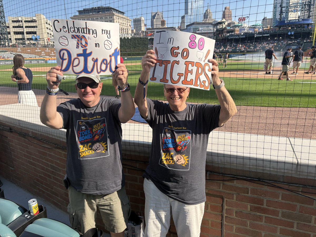 KastleTony's tweet photo. @jasonbenetti @tigers glad u enjoyed the Benetti cartoon box shirts…we were #celebrating my moms 80th n my cousin (#bestman) 70th https://t.co/jpsSImX7V3