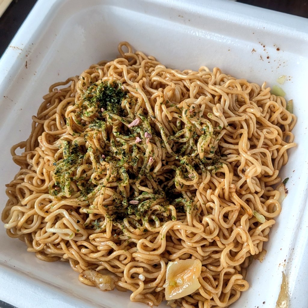 abemaniayane's tweet photo. @kajisac_onashas @YouTube ヤスタケさん味の焼きそば気になって買ってきました🤣 https://t.co/2CnK3H6aef