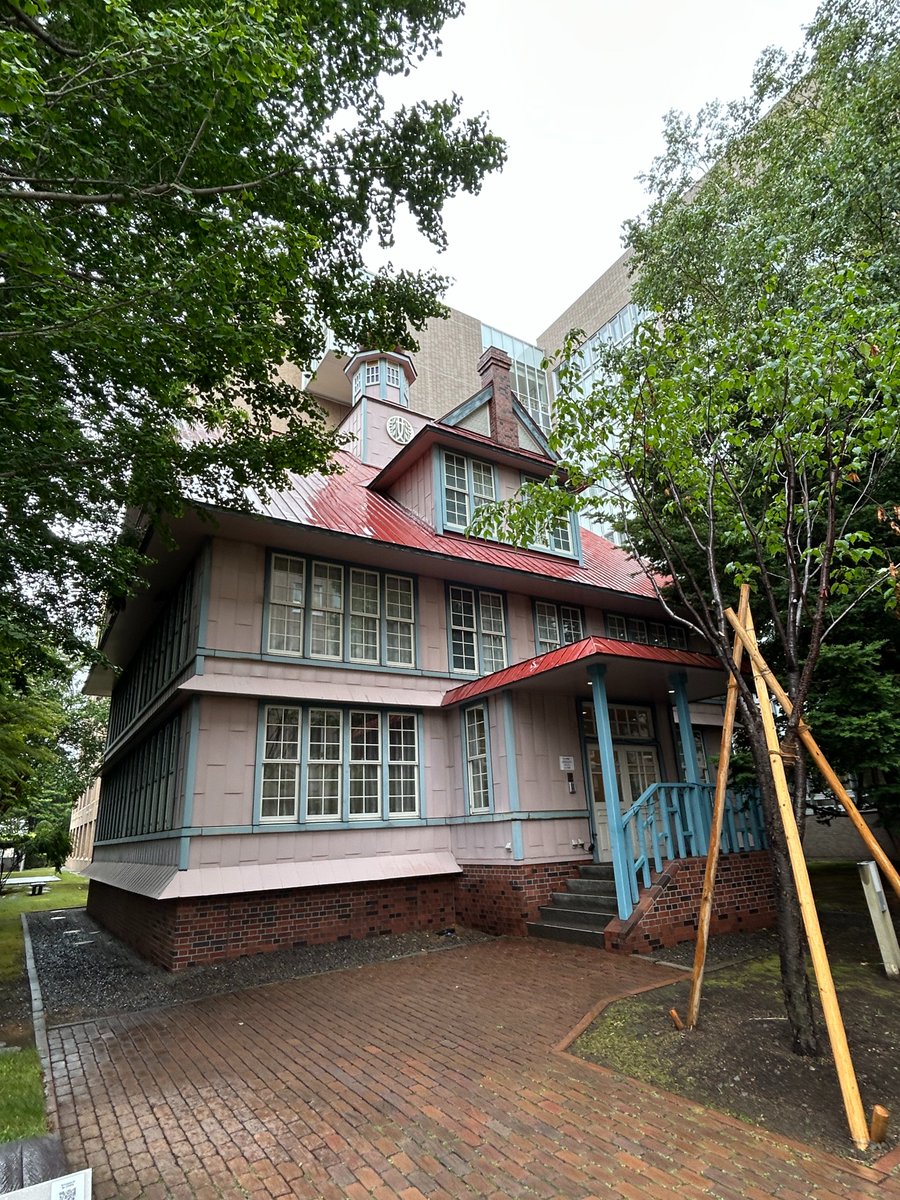 jun__1959's tweet photo. 札幌では、「ミルク」のマスター前田さんはじめ、学生時代にみゆきさんと音楽活動をしていた方々から、当時の興味深いお話を伺いました。最終日は藤女子OGの方のご案内でキノルド資料館を見学し、みゆきさんが学生時代を過ごした時空を体感しました。
お世話になった同行者・関係者の方々に深謝!! https://t.co/1cXBmLo0Rv