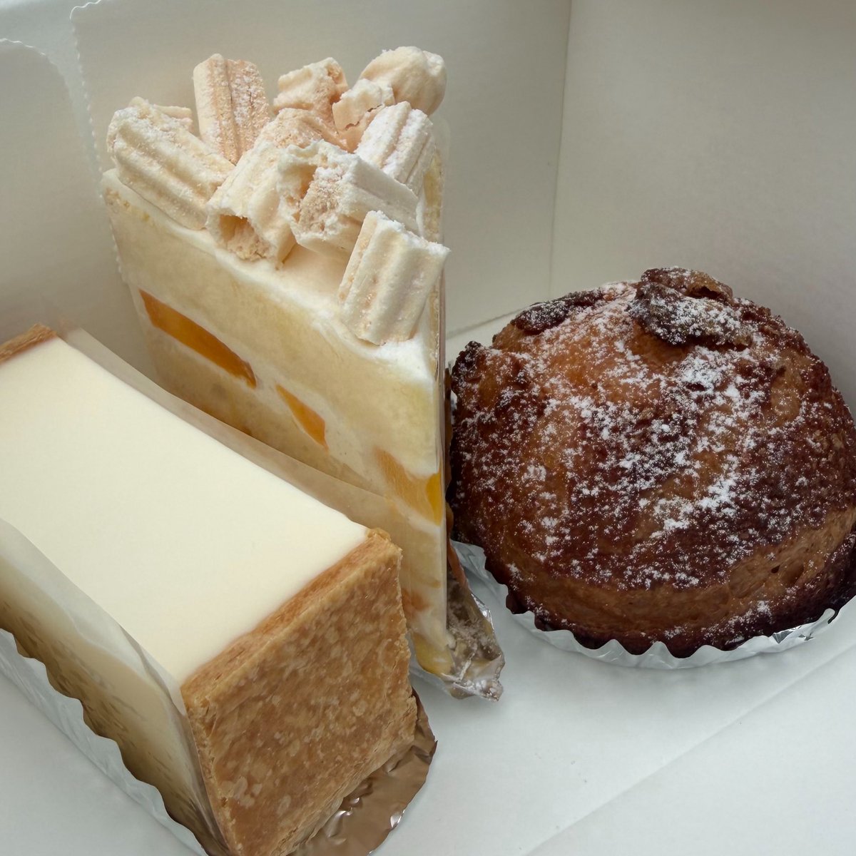 Sable_OptT's tweet photo. うぎゃぁぁぁあ死ぬほどうまい。このマンゴーのショートケーキヤバすぎる。 https://t.co/UqgWJn2rjU