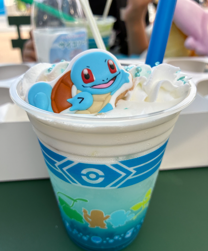 DQnuma's tweet photo. ポケパークカントーに行ってきたけど、スマホで入場、スマホで整理券、スマホで各種決済と、スマホがなければ何も出来ない場所なのに、なんとよみランに行く途中のゴンドラ内でマイ📱が突然ブラックアウトして画面真っ暗で何も表示されなくなりました😇
こんな絶望的なタイミングで故障…呪いか☠️ https://t.co/L25UkazB8E