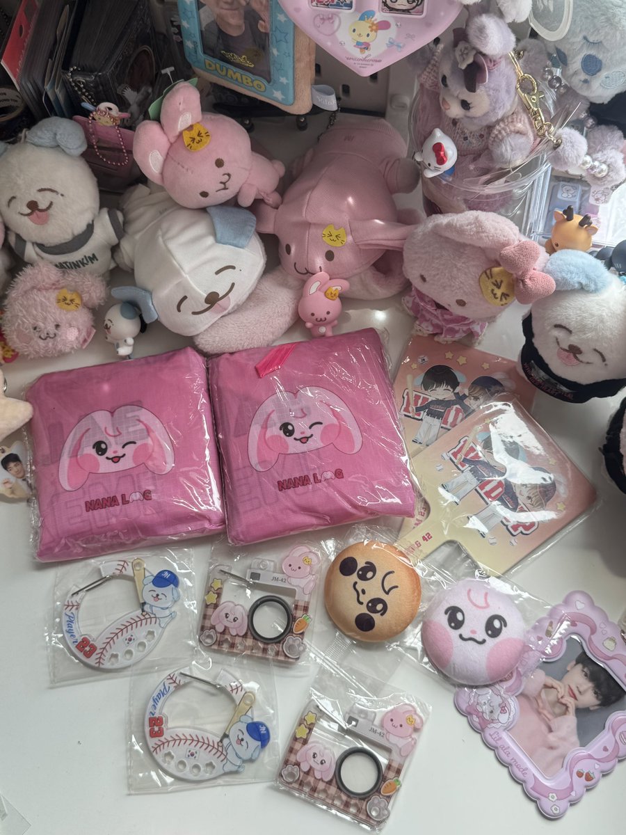 ker_killer's tweet photo. ฝาก นาดุ๋ง ดรีมเส้น รีให้หน่อยคับ 🙌🏻🥺
พอดีเจอ กอว ของที่ผลิตมาไว้โดเนทดีลโหวต 
มีใครสนใจชิ้นไหนไหมคะ หักแค่ค่าส่ง ที่เหลือจะโอนโดเนท #โหวตเพื่อแจมิน #VoteNaJaemin ที่กำลังจะปิดเร็วๆ นี้คับ 
Eco bag nana  90 
carabiner jn baseball ⚾️ / jaemin camera 📷 70 
เข็มกลัดนุ่มนิ่ม kkyuping 65
กระจกถือ wind up 65 
พกจ นุ่มนิ่ม both sides jnjm ❤️🖤 65 
สนใจชิ้นไหน เดม หรือเมนชั่นได้เลยคับบ