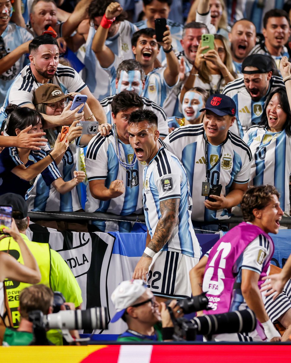brfootball's tweet photo. Lautaro Martínez had to go celebrate his goal with the Argentina fans 😤 https://t.co/ZCY8IQR2jZ