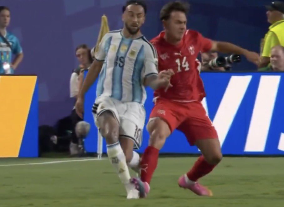 AlbicelesteTalk's tweet photo. Worse than Messi’s challenge against Algeria, by the way. Will social media react the same way or stay silent? https://t.co/nB7K5toGGs