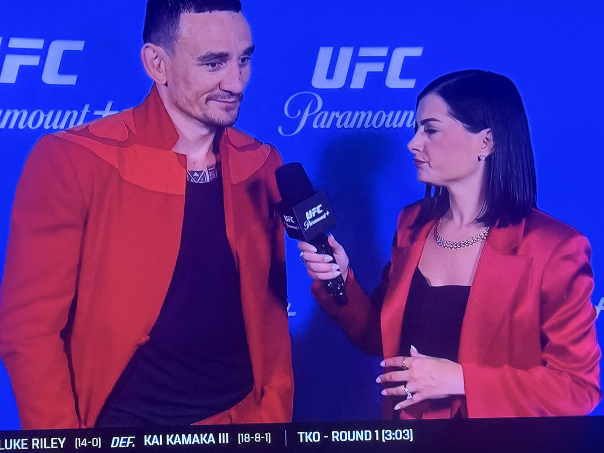 jsoto20870's tweet photo. @ThaWeasle Who wore it best ?? #ufc329 https://t.co/IVRzgyBeTG