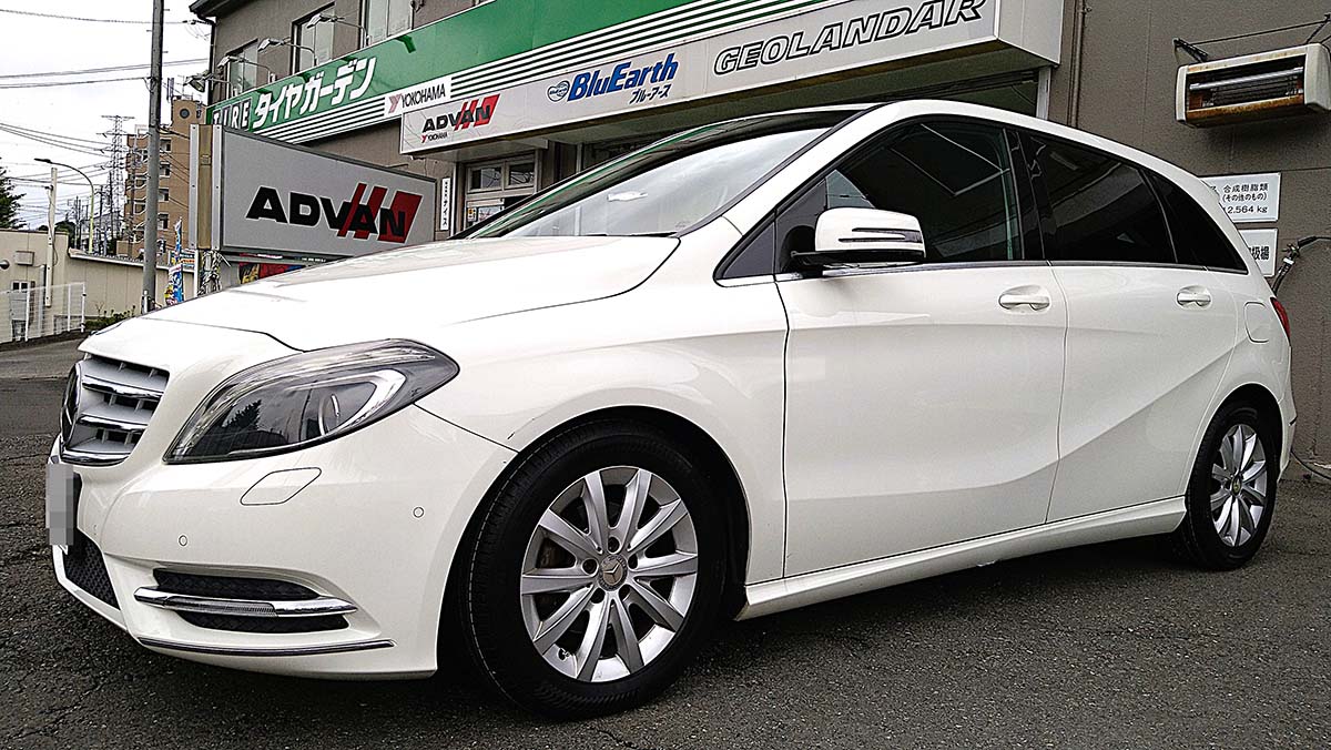 TG_MACHIDAHILLS's tweet photo. 今回はタイヤご購入にあたり
当店を選んで頂き有難う御座います🙇♂️
#Continental #UltraContact7 #UC7
205/55R16 91V を装着させて頂きました✨
🚗空気圧点検お待ちしております🚗
#メルセデスベンツ
#B180
#コンチネンタル
#タイヤガーデン
#町田ヒルズ https://t.co/QofCyRMqVo