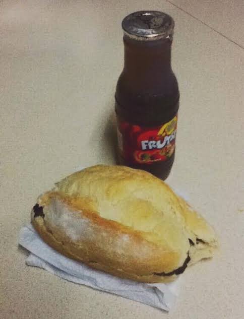 Willy47573095's tweet photo. @lordmolecula Ya me imagino su comida... https://t.co/hrFaxvLRPd