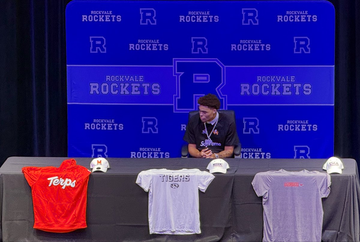Rockvale_FB's tweet photo. Congratulations to Senior @DallasPauldo for committing to @TerpsFootball this evening. 

A Rockvale kid since day 1. We couldn’t be more proud. 🚀 ➡️ 🐢

#WeAreTheRock🪨 #FearTheTurtle🐢 https://t.co/pX1S18te6a