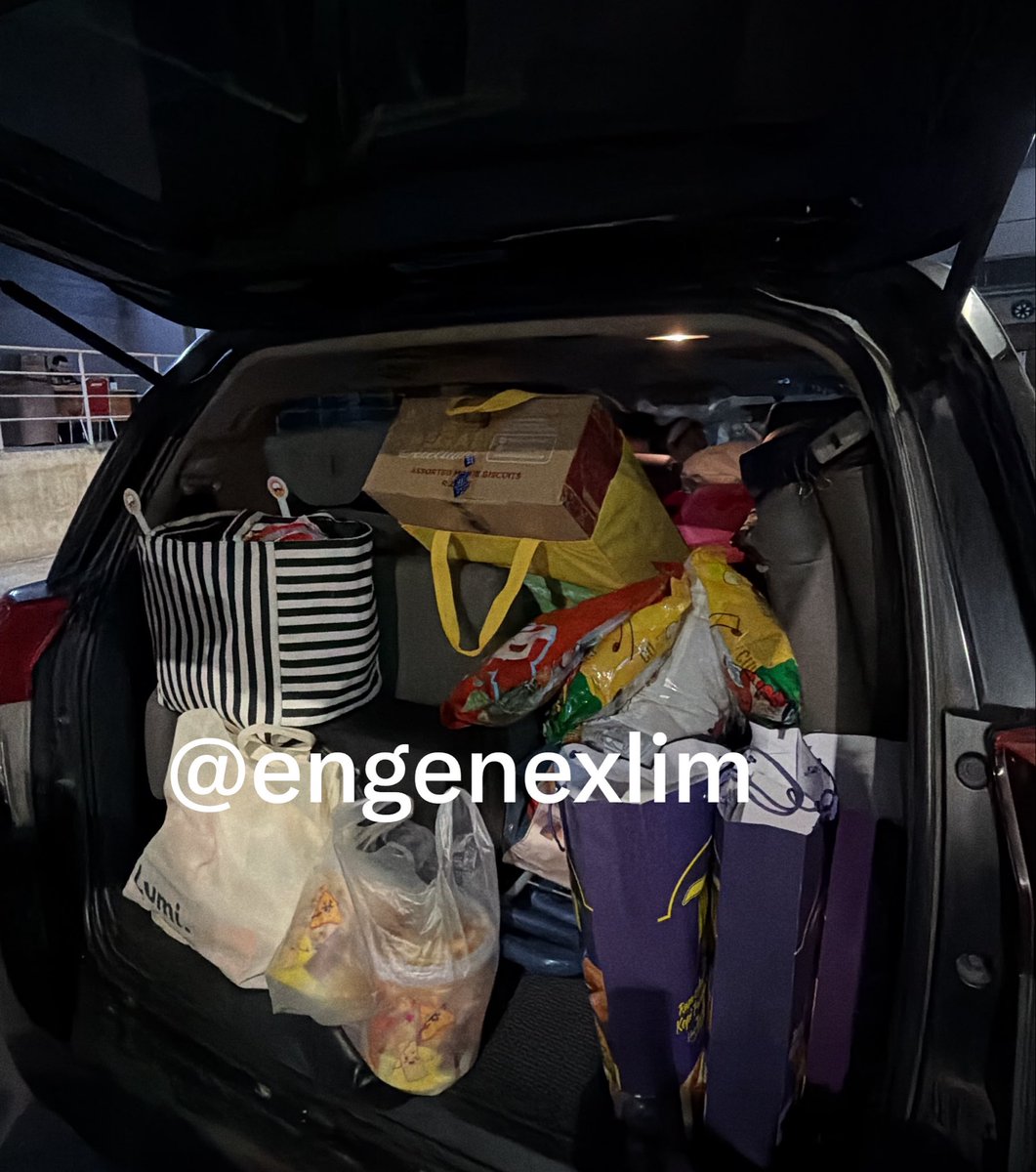 engenexlim's tweet photo. thank youu yg sudah jastip prj kemarinn, yg masih mau, hari ini last dayy. limited stock yaa boleh langsung dm aja mau apa, tiramisusu masih bisa jugaa. 

pengiriman by gosend dr jiexpo/jakbarr, bisa juga pake oyen tp start kirim besoknya

#jakartafair2026 #jastip #zonajajan https://t.co/15NAqHWEAz