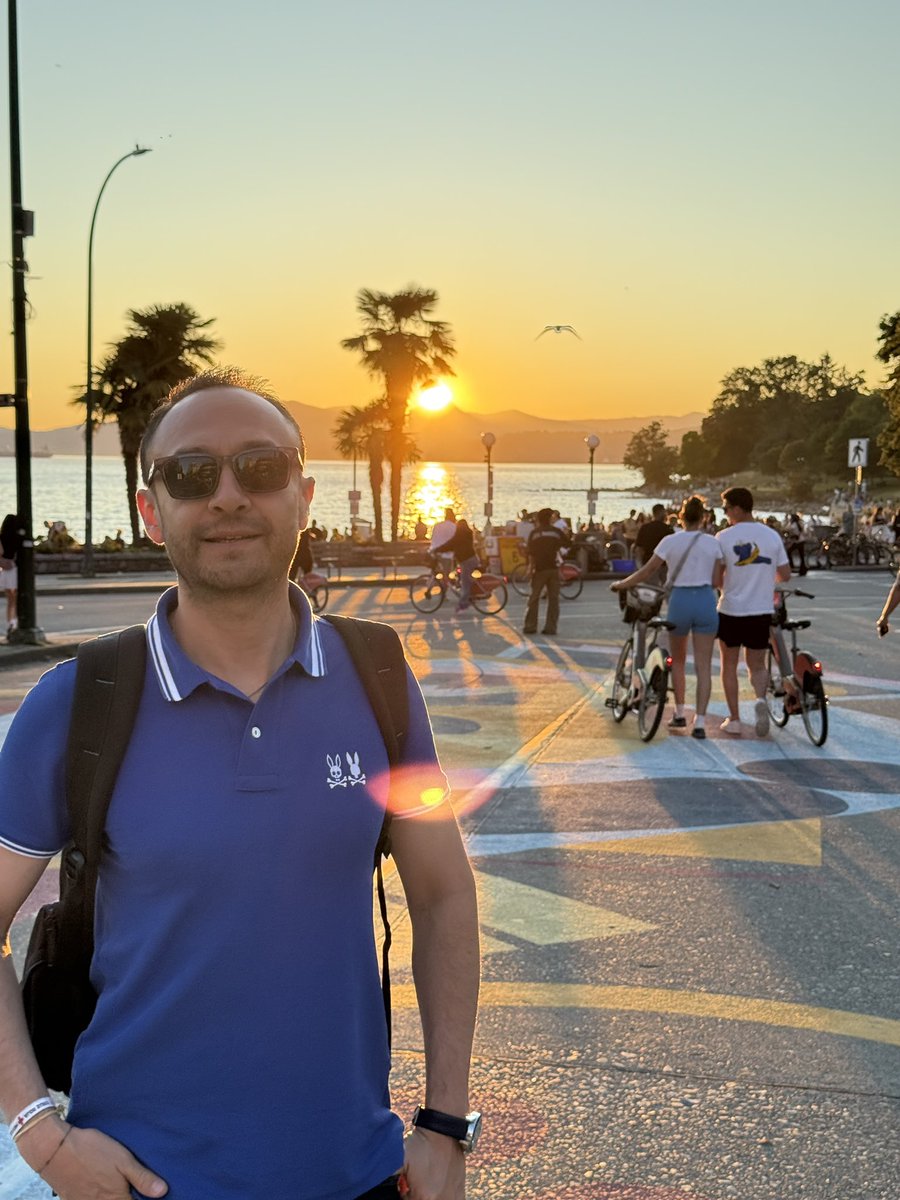 1jaramillo's tweet photo. Siguiendo el llamado de nuevos destinos.
#Stylelife #Enjoy #JustLive #Sergio #Travel #Trip #Photography #God #Beach #Palaya #Dios #SkyColors #SinFiltros #Trader #Bitcoin #Mexico #RoadTrip #Canada #Vancouver #BritishColumbia #BestVersionOfYou #NeverGiveup #TravelMoreWorryLess 😎 https://t.co/N8TuqMklR7