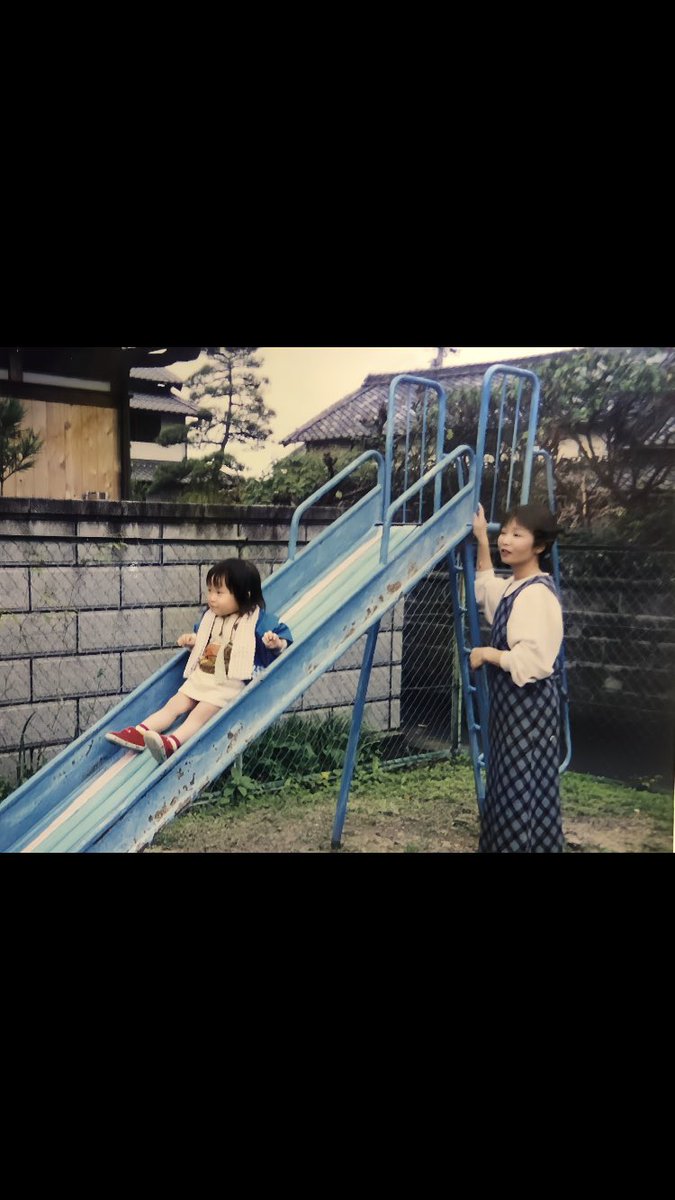 0_27__'s tweet photo. スヌーピーとひまわり見るたび思い出すよ
今まではそんな事なかったのにね、この世はスヌーピーが溢れすぎている。ロングセラーすぎる凄いよね。

そのせいで昨日パジャマ買っちゃった。自分の物でスヌーピー買ったのはじめてだった。
また可愛いのあったら買っちゃうんだろなとも思う(՞- -՞)ᐝ https://t.co/05NpQfFApa