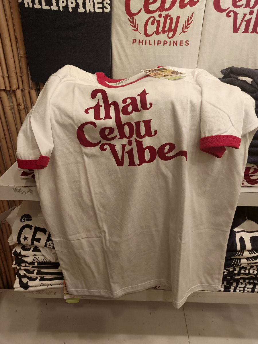 aiahyaaaay's tweet photo. the iconic Aiah shirt ✨ https://t.co/t41WUfMIWl