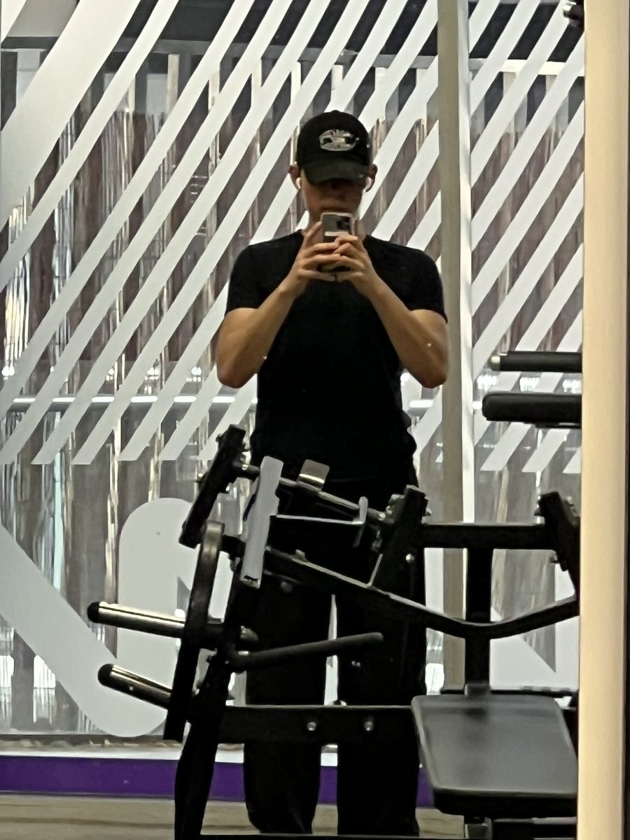 jamonmelonlove's tweet photo. 스쿼트 70kg 10rm 뚫는법좀 ..
#오운완 https://t.co/GPEHOKHIKh