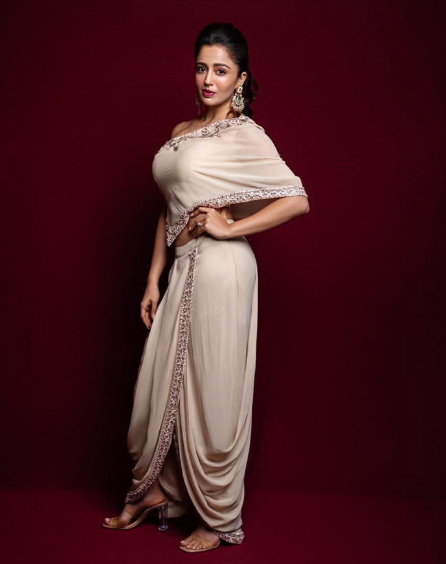 GlamButy's tweet photo. #NehaPendse
Glamorous Wallpaper Collection 3 https://t.co/d4YZmSLzkP
