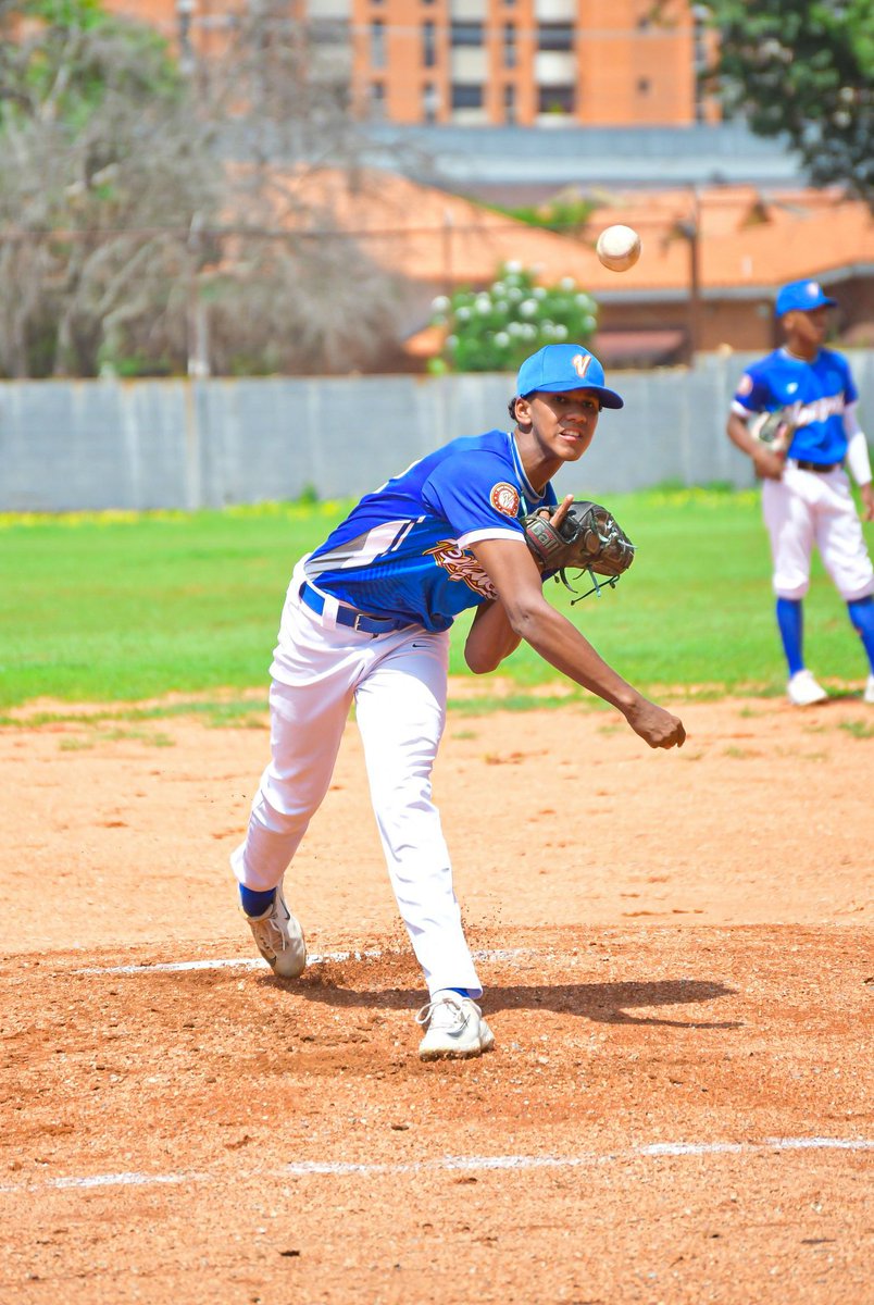 TeamBeisbolVe's tweet photo. 🇻🇪⚾️ #BaseballWorldCupU15 

Imágenes del trabajo de la preselección, con miras a la Copa del Mundo Sub-15 ⚾️🇻🇪

📍 Barquisimeto, Lara
💻 https://t.co/N4W3BNOjbG

#SomosVenezuela
#LaQueNosUne https://t.co/jz76kGYiJ3