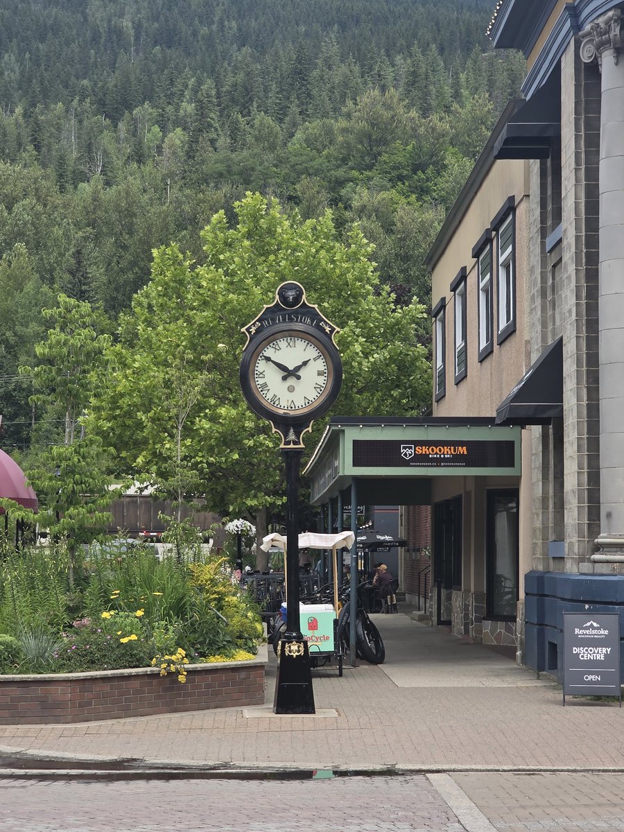 3rwinU's tweet photo. #Revelstroke #BritishColumbia https://t.co/OLt5y3Dsxu