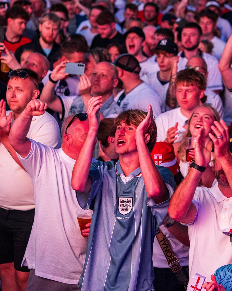 stokecity's tweet photo. The Boothen Quarter was bouncing 🙌

After a capacity quarter-final, be quick to snap up your spot for an expected semi-final sell out 👇