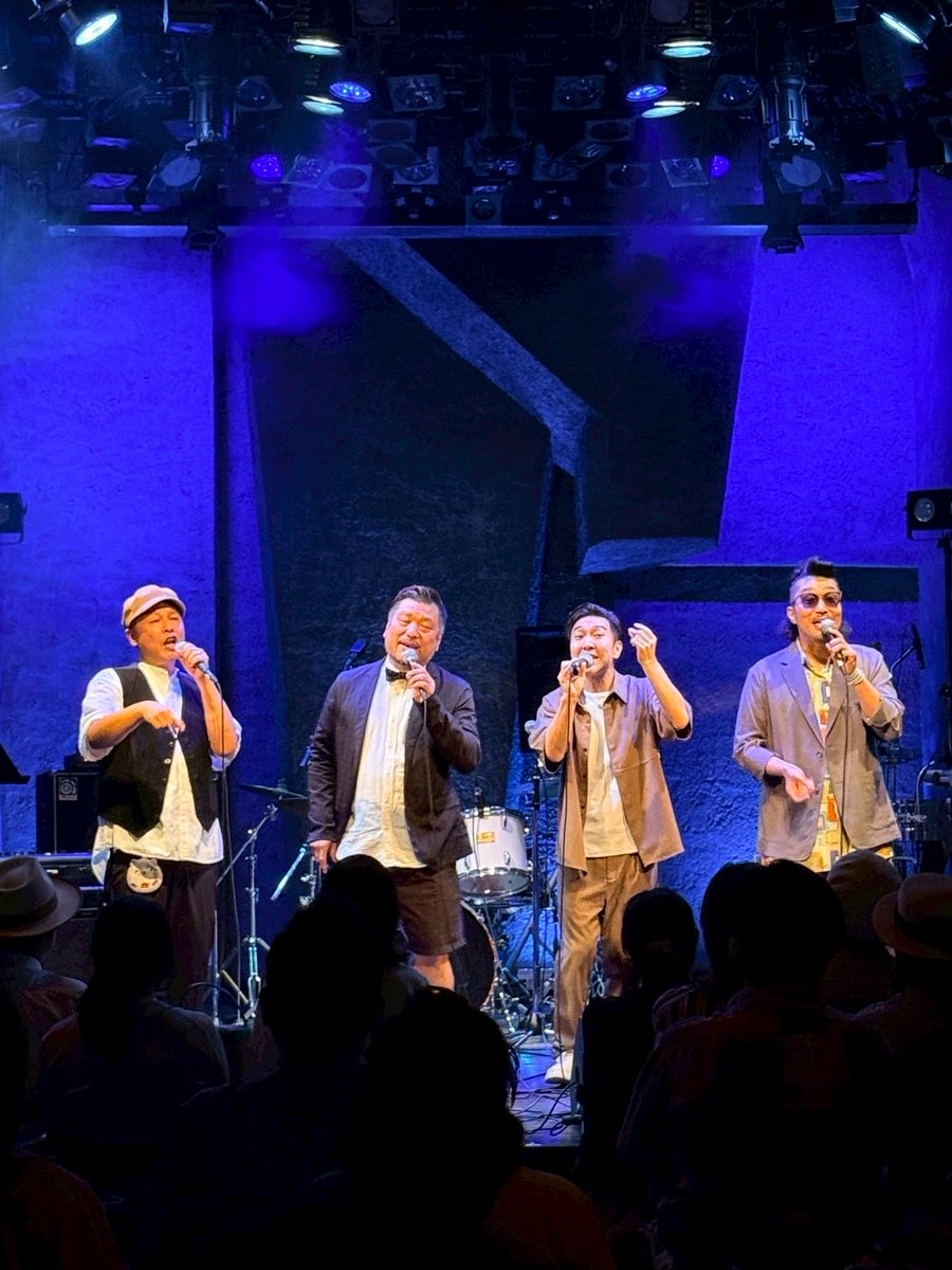 voicefour2022's tweet photo. 昨日は
吉祥寺スターパインズカフェにて
Doo Wop Day Party

The Crazy Soundsさんの枠で
飛び入りで歌わせてもらいました

ここに行くとvoice fourが
若手になります！

ミキトさんはじめ
スタッフの皆様
そしてお越しいただいた皆様
ありがとうございます！

8/11
国分寺にて2組のライブも決定！ https://t.co/mbWWogTAGD