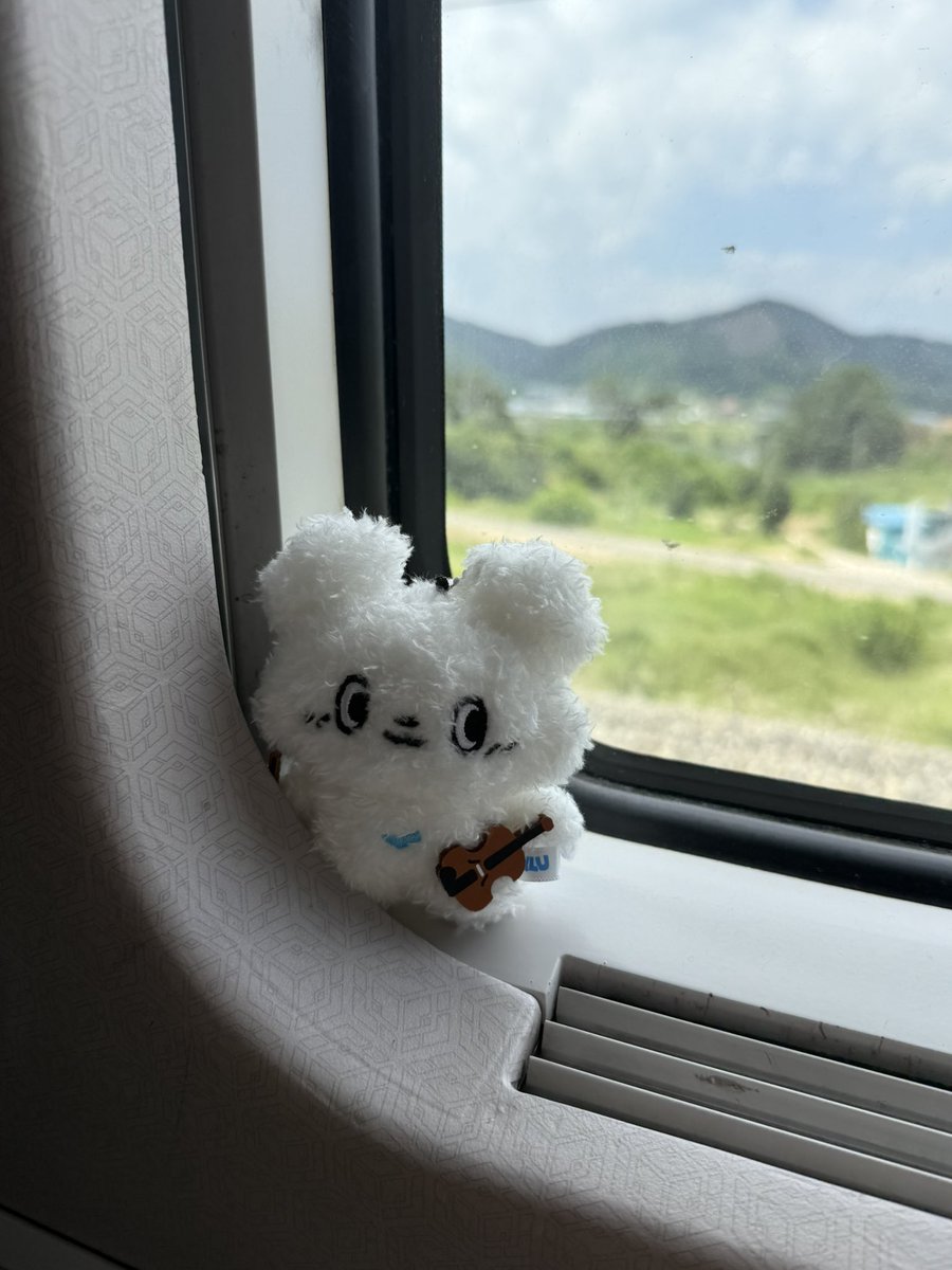 koxgwal's tweet photo. 가는즁~~ https://t.co/klOgAyp6tF