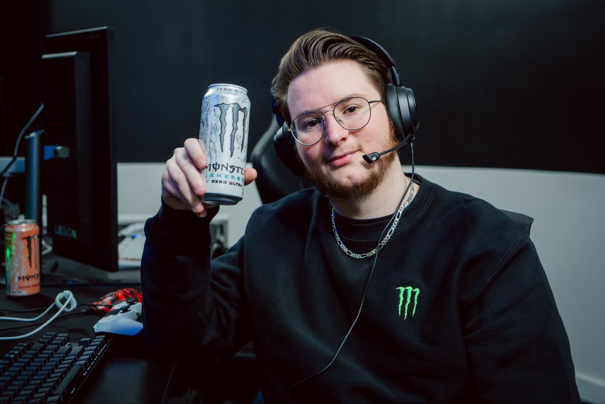 abuzaaah's tweet photo. Champs next week. Wanna show some love to @MonsterGaming for supplying us this season 🤝 https://t.co/dmmrtY0xAT
