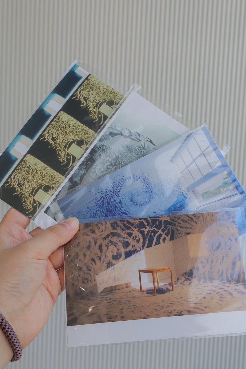 NADiff_MOT's tweet photo. 【Recommend 🎨】
現在 #MOTコレクション 出展中の #石田尚志 の関連グッズ、書籍を取り扱っております💁🏻‍♀️

今回のテーマは「はじめて、びじゅつ」
壮大なインスタレーションの展示と合わせてご覧くださいませ！🖌️

#nadiffcontemporary 
#東京都現代美術館 https://t.co/sw3fttFbtV