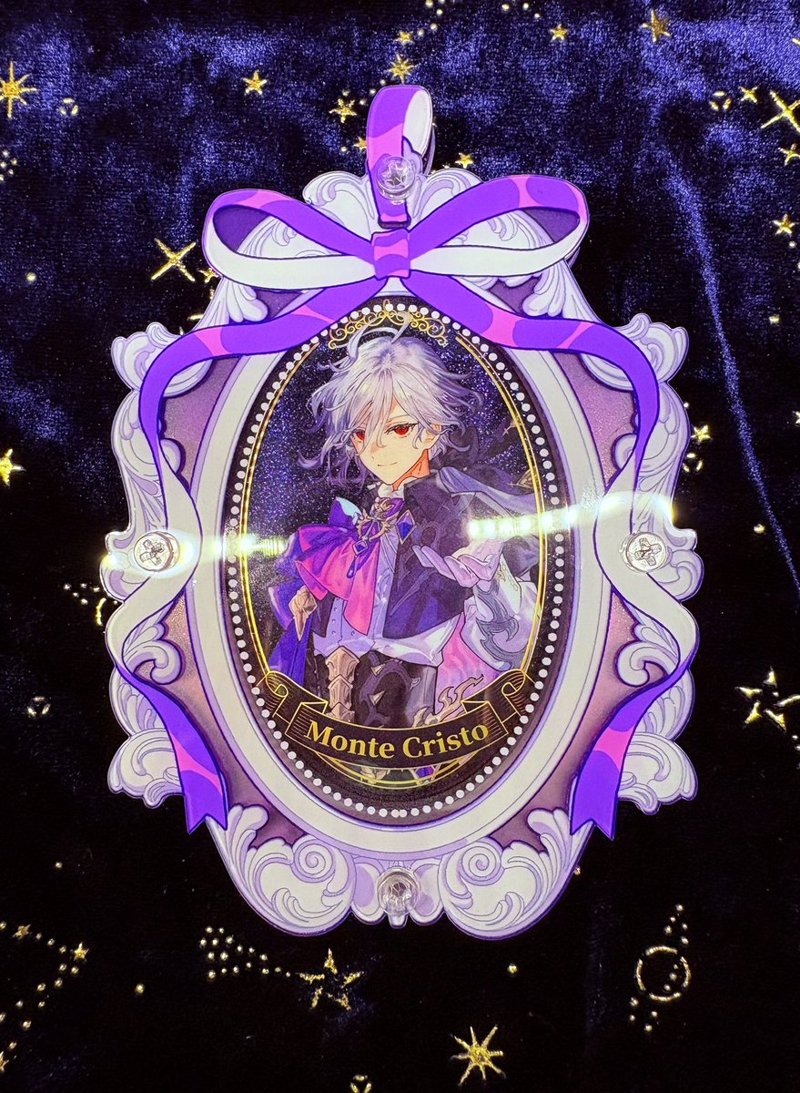 isshindoutai316's tweet photo. unearthed an acrylic badge case from one of my previous purchases,, i forgot about it until i found it again and thought it would suit him😌✨💜 https://t.co/BIUeZnQS8H
