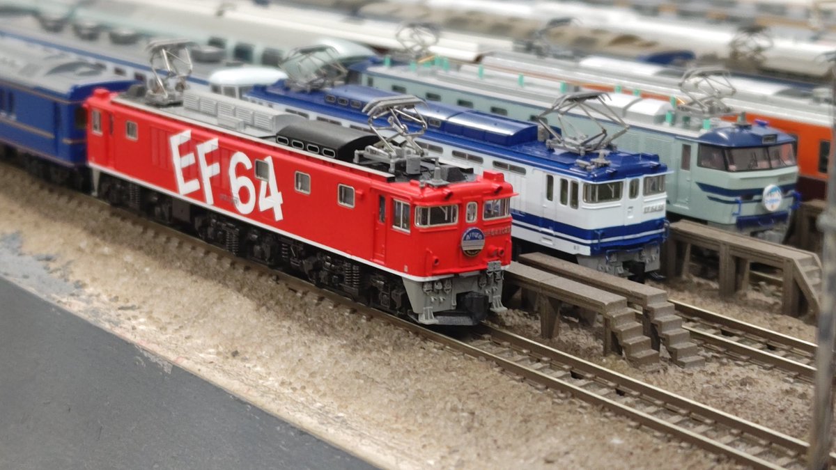 Amagi_Maya's tweet photo. 先週の5日㈰は、久々に運転会に顔を出してきました！
貸切会場の @ReColor1814 さん

ホストの
@super_ptarmigan
@DDG732_hiei 両名
いつもの
@TETSUWO_LIKE485
@hk_3100_itami
@train80308064 さん
ゲストの
@Fujifox_model
@jyunnyan85
@konotori287 の皆さん、先日はありがとうございました。 https://t.co/bVRz32RHB3
