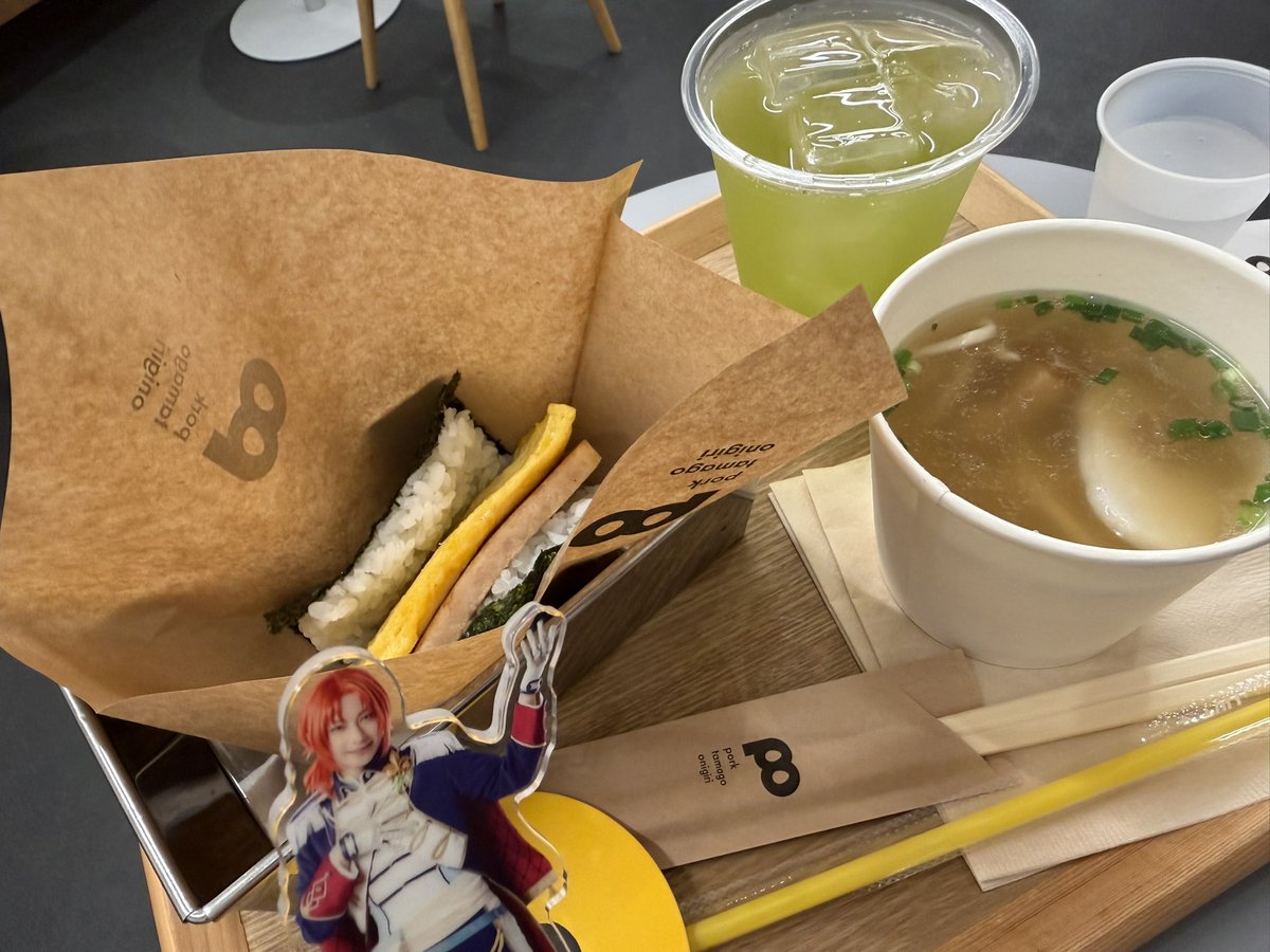 redcalpis_bare's tweet photo. 昨日から住んでる。大楽がknightsの日なの最高な日程設定。昨日は友人が一緒に観てくれたのでたくさん食べた。大阪美味しい。 https://t.co/46OgsxLZPG