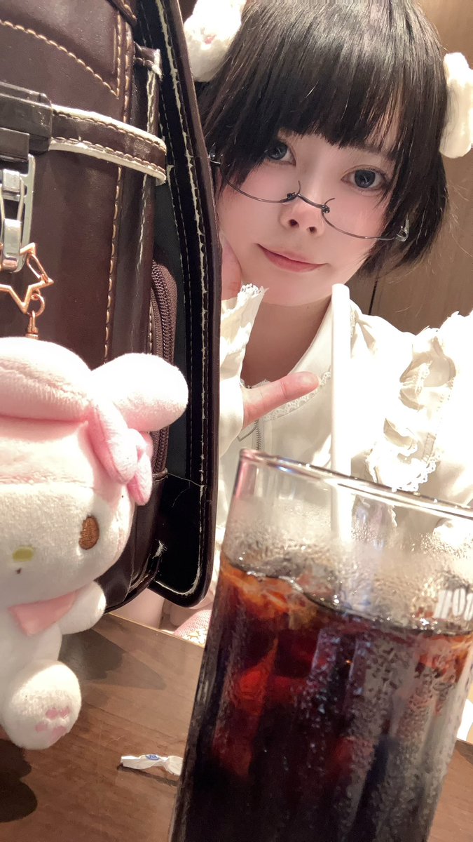akikagami1218's tweet photo. きゅんこむありがとう❣️
新作の絵本は、あきちゃんずに読んでもらいたかったので、ちょっと押し売り(？)しちゃったかな、、、笑　でも、来てくれたあきちゃんずは、漏れなく買ってくれて嬉しかったよー！
感想文まってるね！笑

みんてぃあも、主催お疲れ様。ありがとう❣️ https://t.co/IjtNPUQyvS