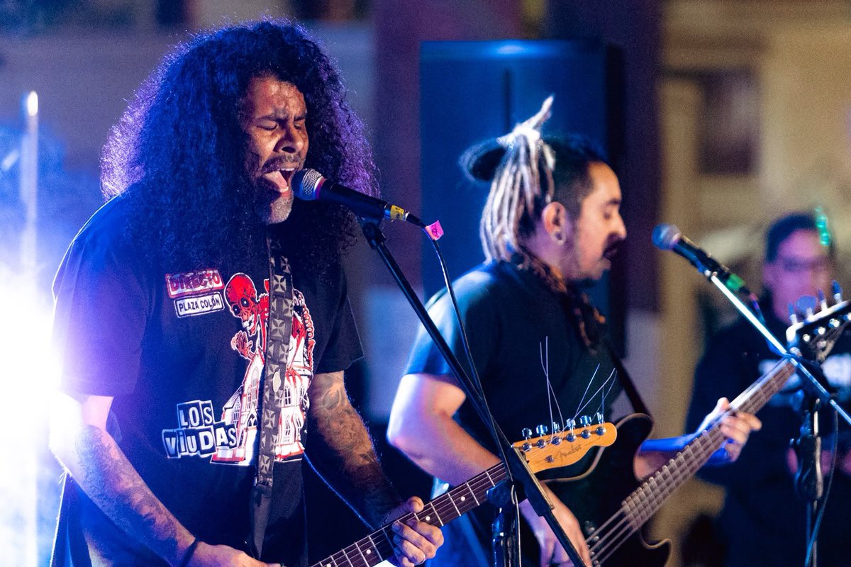 EscuelasdeRock's tweet photo. Seguimos en #Chinchorro2026 desde Arica, con sendas presentaciones de Marisol Cartagena y Niño Calavera ⚡️ El talento regional, protagonista a esta hora en la #RedRockódromo ✨ https://t.co/v5MaGtYixR