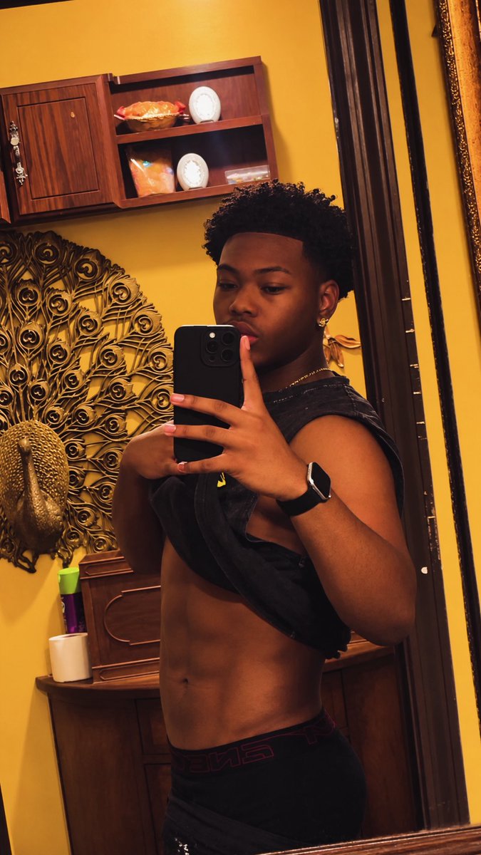 KevonteMur6608's tweet photo. Body coming together 😋 https://t.co/taBSSnA3Ee