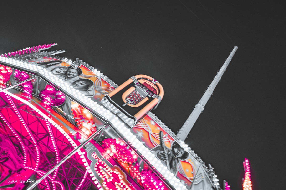 PhotosbyJuanca's tweet photo. Finding color after dark.

#NightPhotography #Carnival #Fair #NeonLights #CreativePhotography #Photography #StreetPhotography #ColorPop #PhotoOfTheDay #ThroughMyLens #CapturedThoughts #CanonPhotography #LongExposure #NightShots #JuanQuiñonesPhotography https://t.co/iW7747OdcS