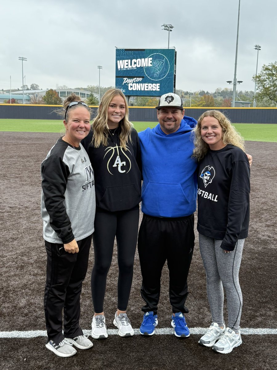 paytonconverse's tweet photo. Thank you @IowaWesternCC for the offer to continue my athletic and academic career! Thank you to @zacksigler, @HJordanCoach2, and @gabbyschultz4 for this incredible offer! https://t.co/XyQhJNUnSi
