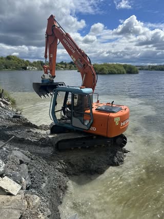 Hitachi Construction tweet media
